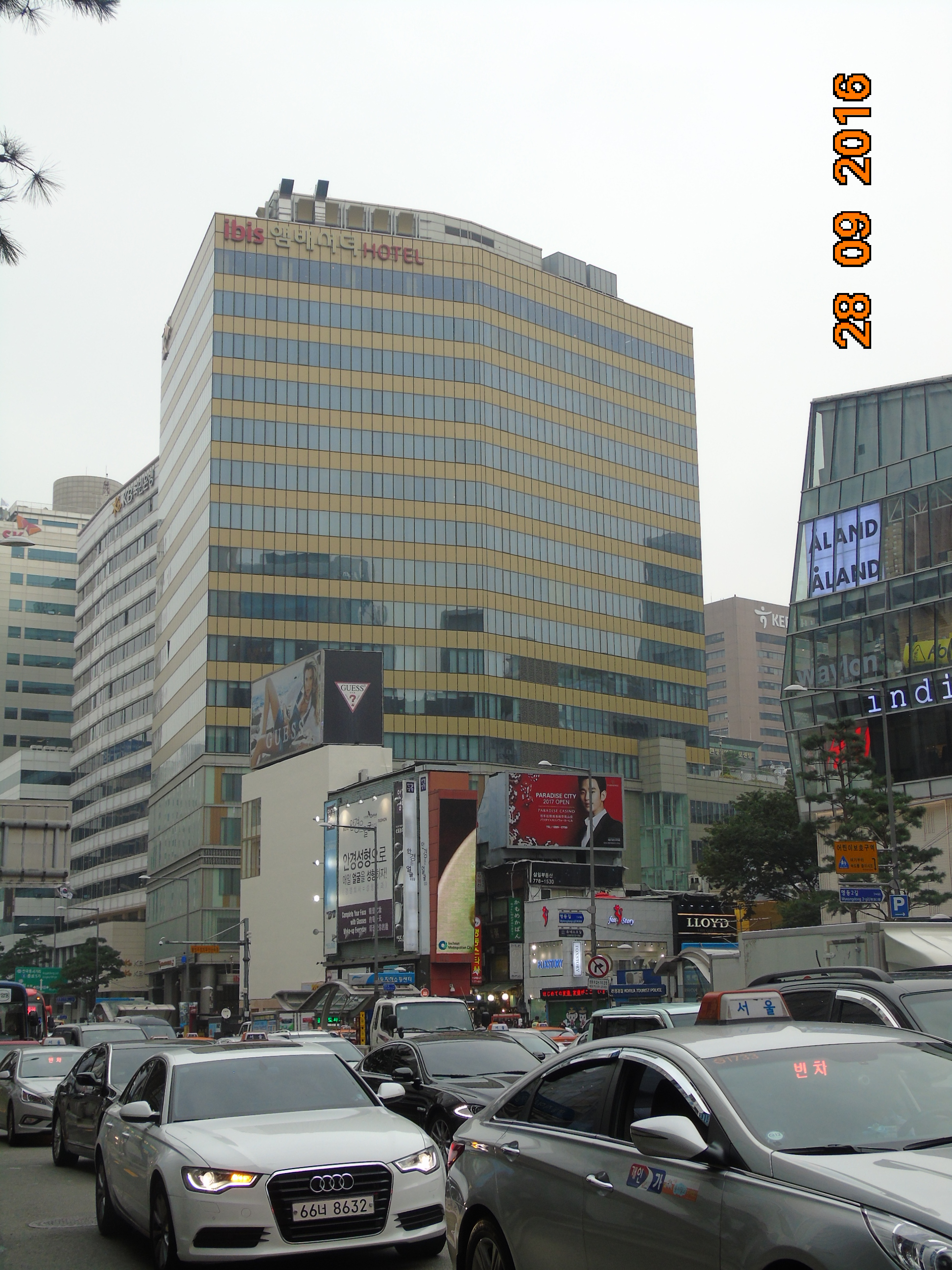 Ốp vách inox 